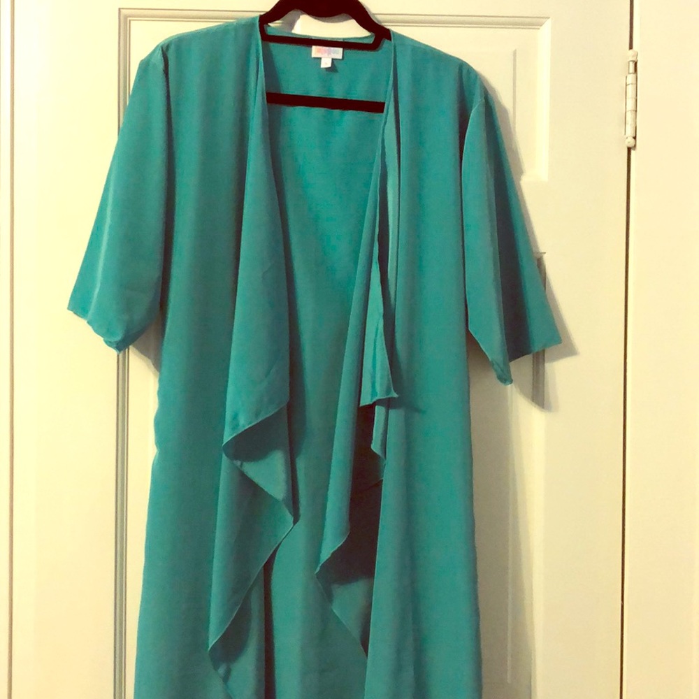 LuLaRoe Shirley Cover NWT